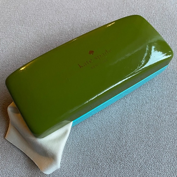 kate spade Accessories Kate Spade Glasses Case W Cleaning Cloth